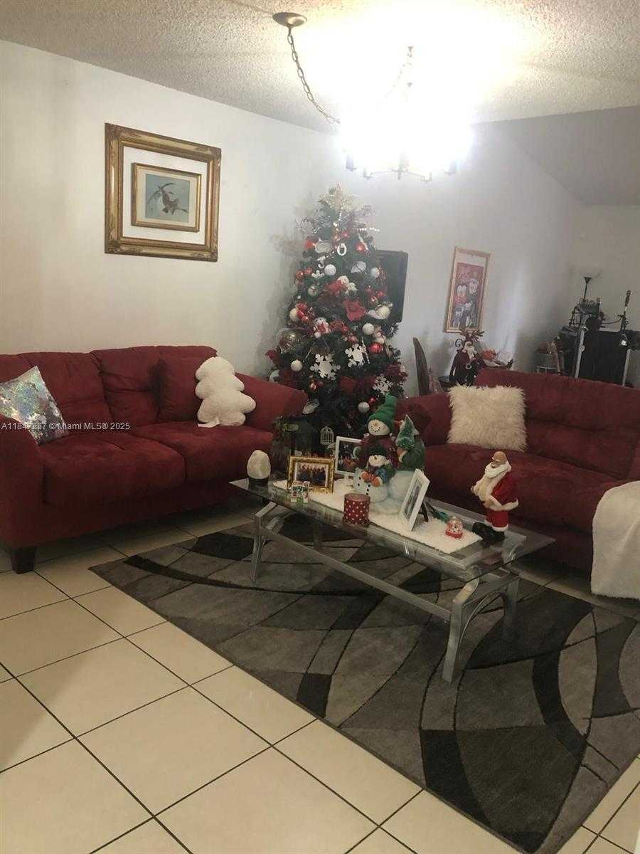 Small Image of 17919 NORTH WEST 66TH CT, Hialeah Number 16