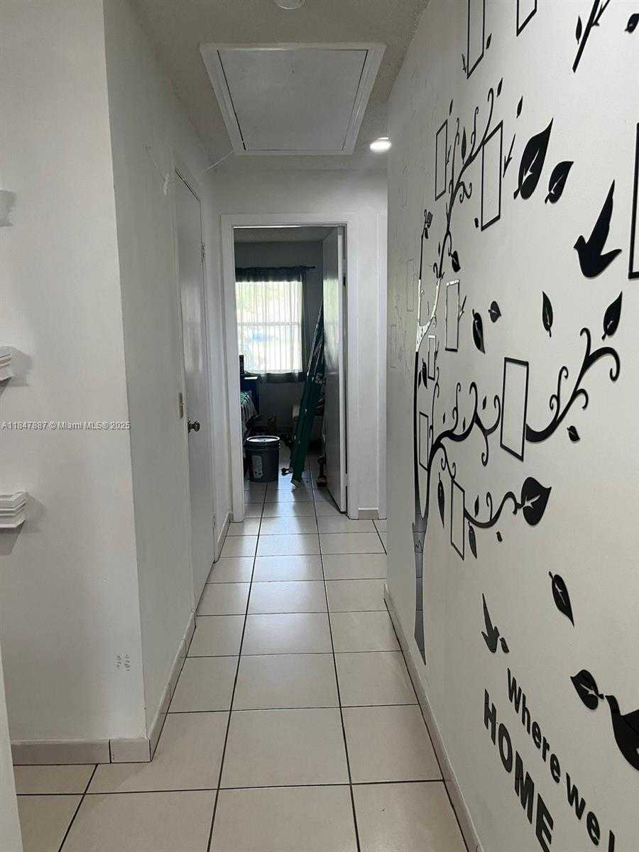 Small Image of 17919 NORTH WEST 66TH CT, Hialeah Number 18