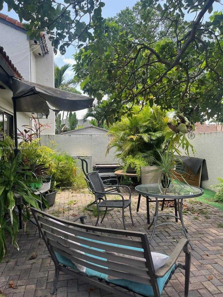 Small Image of 17919 NORTH WEST 66TH CT, Hialeah Number 33