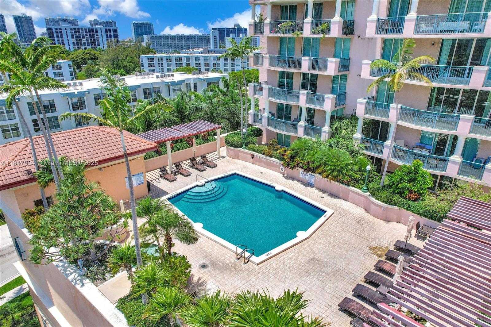 Small Image of 17555 ATLANTIC BLVD #504, Sunny Isles Beach Number 20