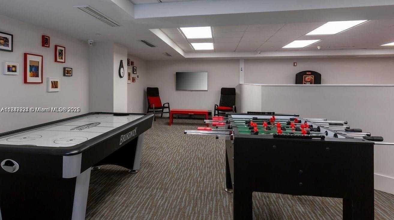 Small Image of 4779 COLLINS AVE #3708, Miami Beach Number 12