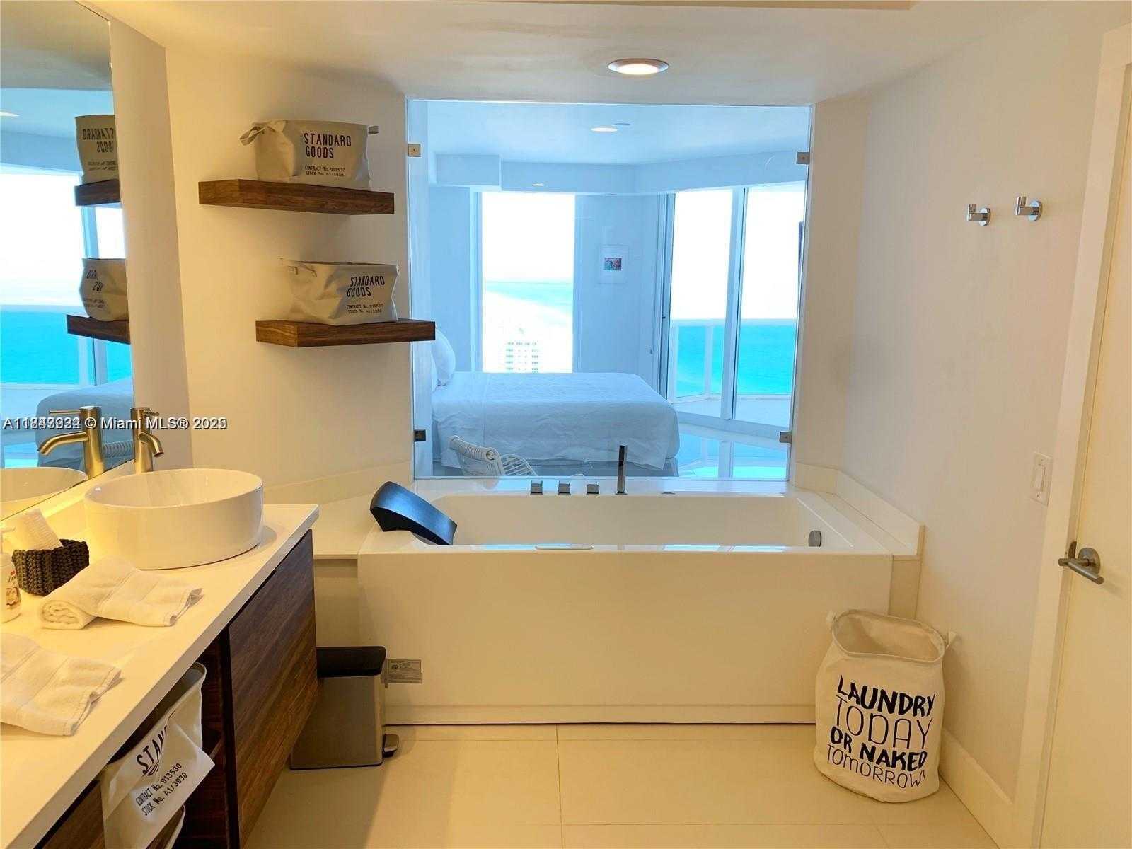 Small Image of 4779 COLLINS AVE #3708, Miami Beach Number 18