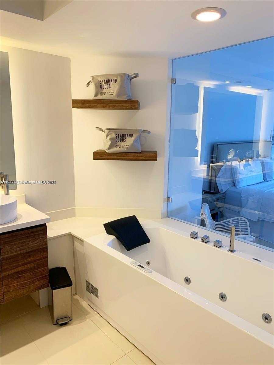 Small Image of 4779 COLLINS AVE #3708, Miami Beach Number 19