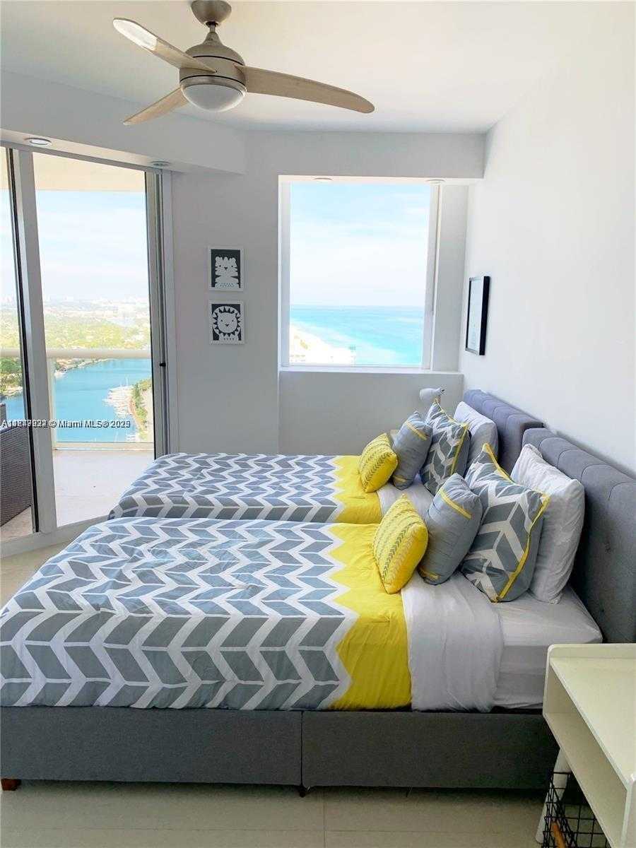 Small Image of 4779 COLLINS AVE #3708, Miami Beach Number 30