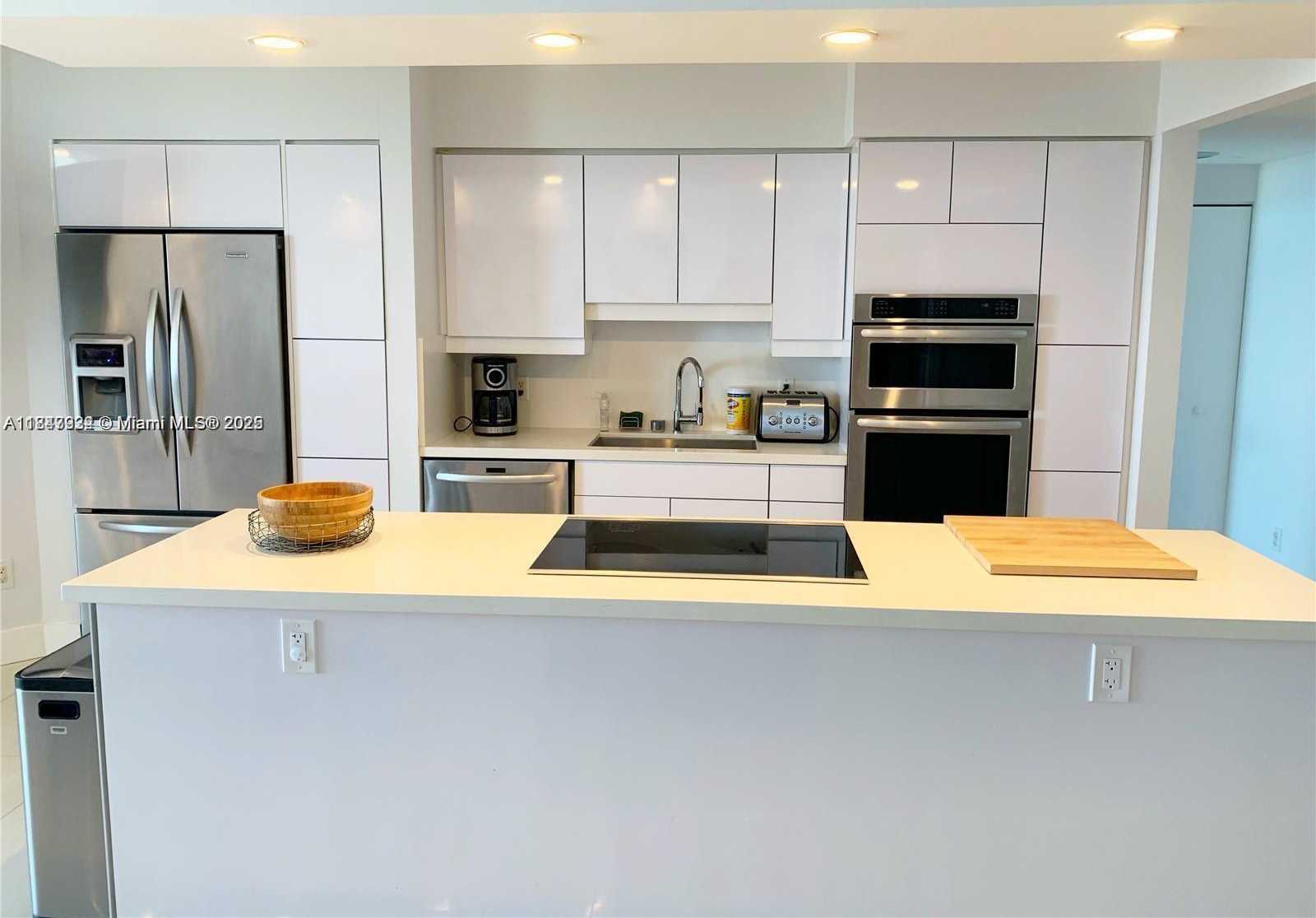 Small Image of 4779 COLLINS AVE #3708, Miami Beach Number 31