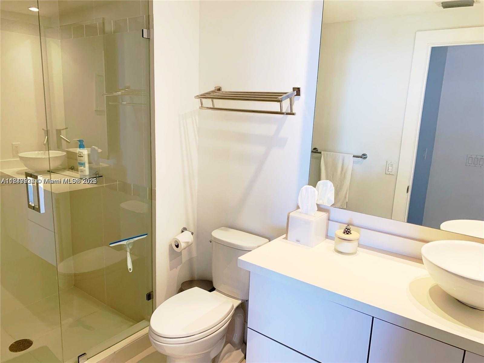 Small Image of 4779 COLLINS AVE #3708, Miami Beach Number 32
