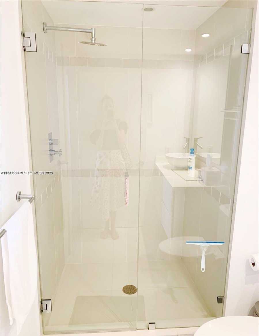 Small Image of 4779 COLLINS AVE #3708, Miami Beach Number 34