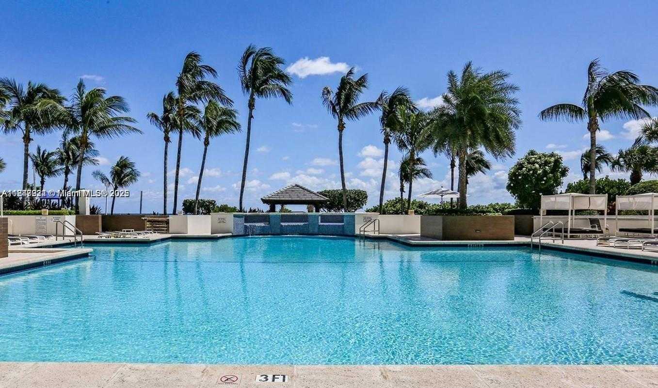 Small Image of 4779 COLLINS AVE #3708, Miami Beach Number 5