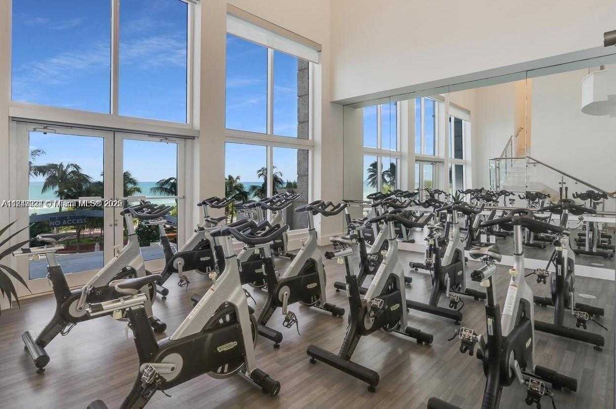 Small Image of 4779 COLLINS AVE #3708, Miami Beach Number 7