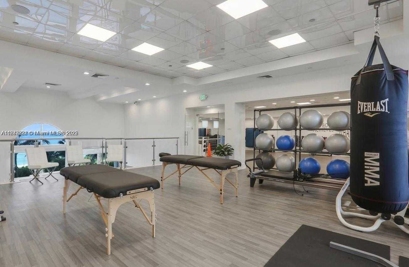 Small Image of 4779 COLLINS AVE #3708, Miami Beach Number 9