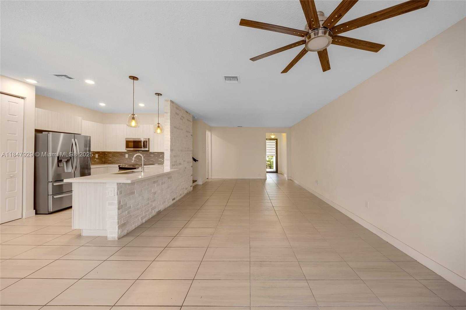 Small Image of 7868 NORTH WEST 104TH CT, Doral Number 10