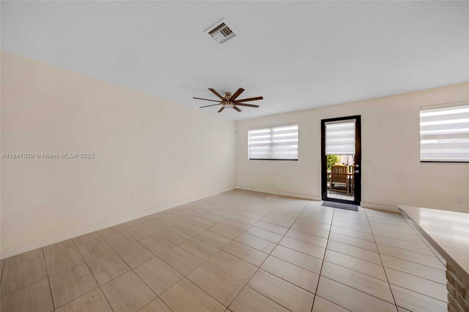 Small Image of 7868 NORTH WEST 104TH CT, Doral Number 14