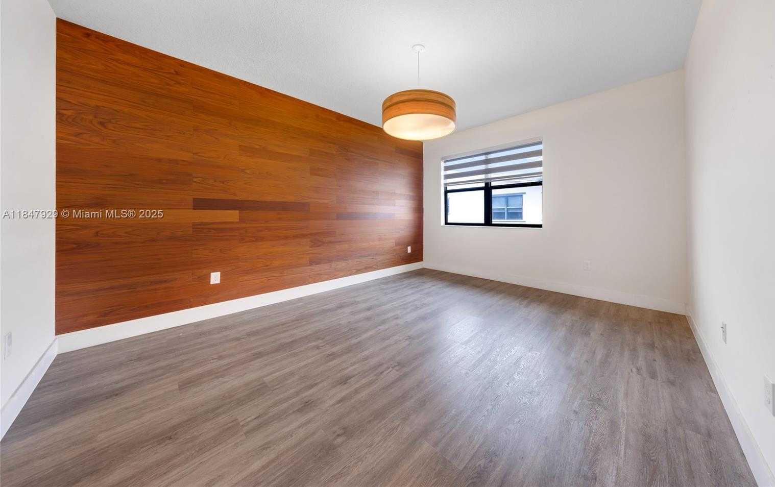 Small Image of 7868 NORTH WEST 104TH CT, Doral Number 24