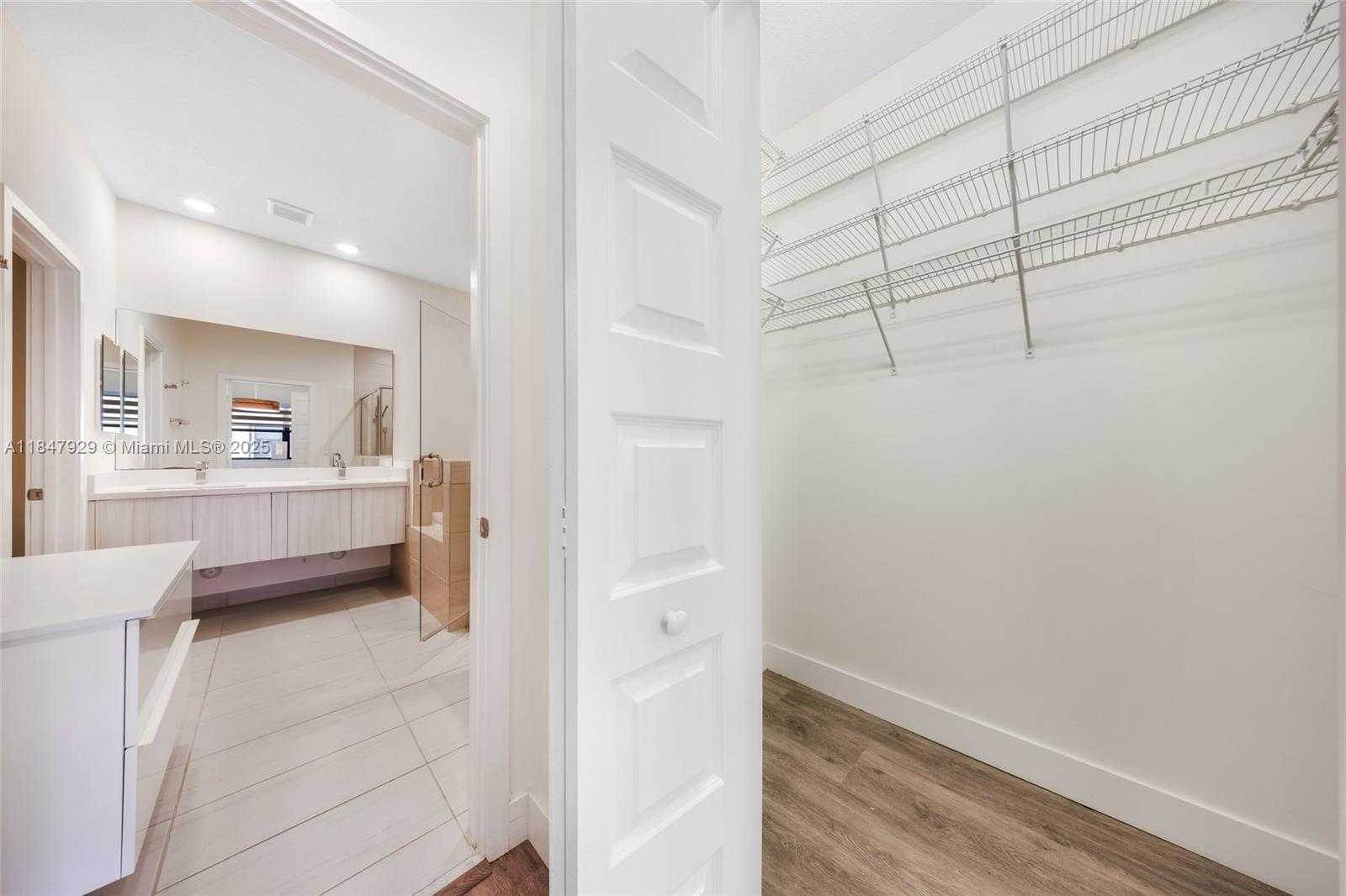 Small Image of 7868 NORTH WEST 104TH CT, Doral Number 26