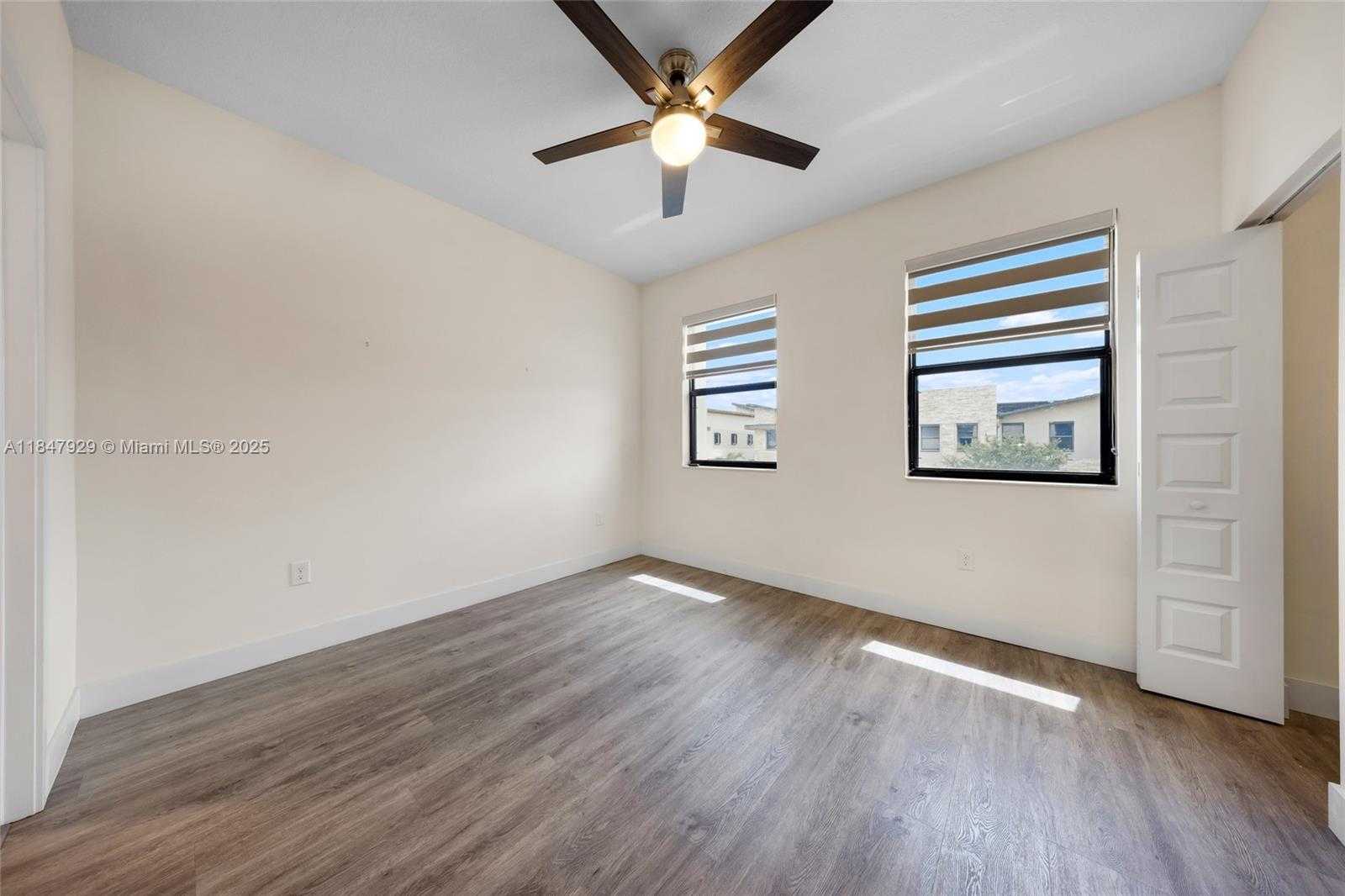Small Image of 7868 NORTH WEST 104TH CT, Doral Number 27