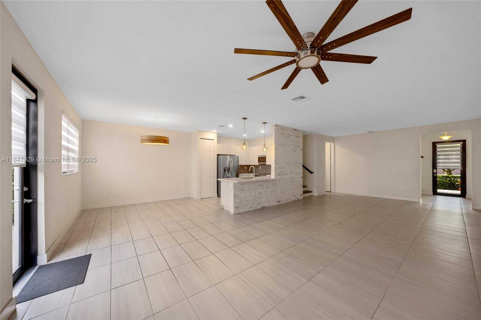 Small Image of 7868 NORTH WEST 104TH CT, Doral Number 6