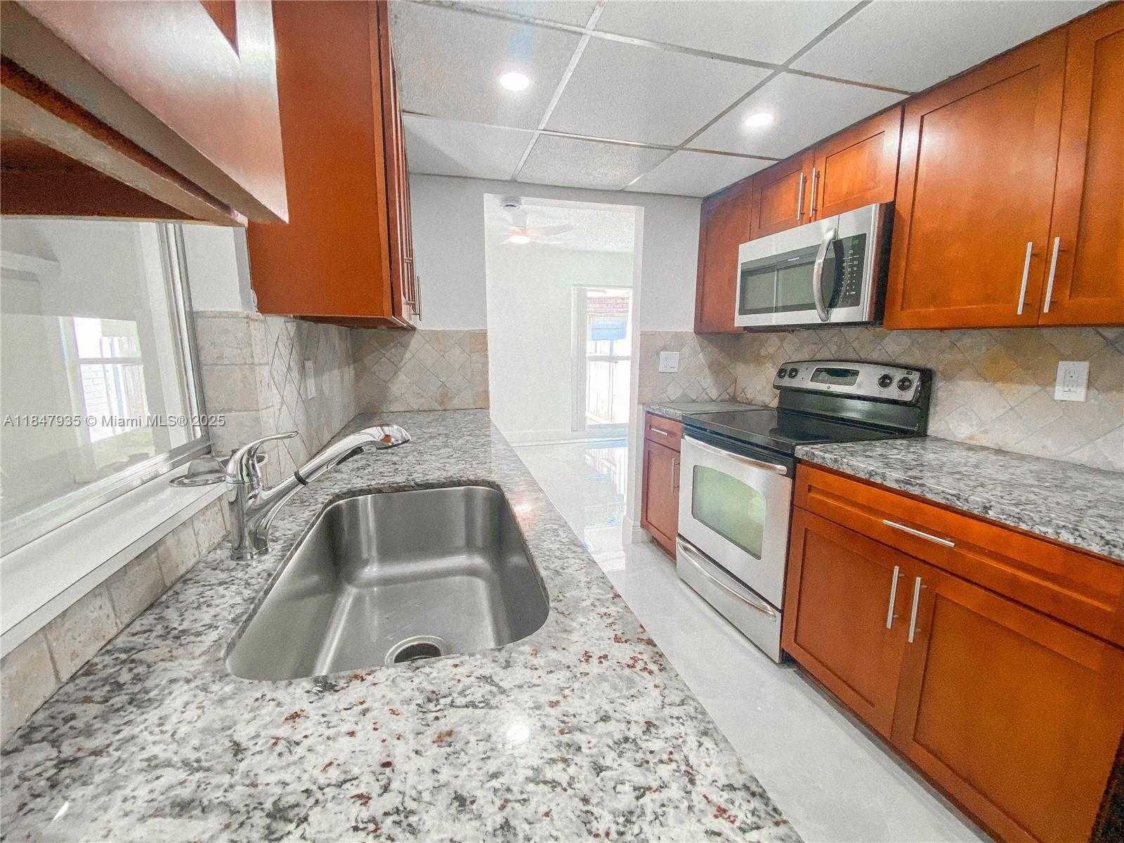 Small Image of 7805 NORTH WEST 67TH AVE #7805, Tamarac Number 10