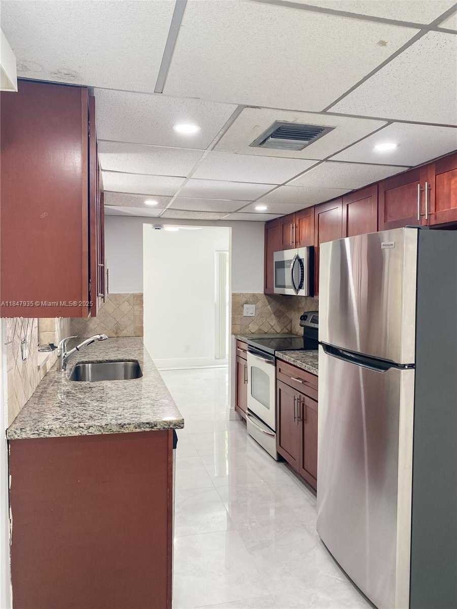 Small Image of 7805 NORTH WEST 67TH AVE #7805, Tamarac Number 11
