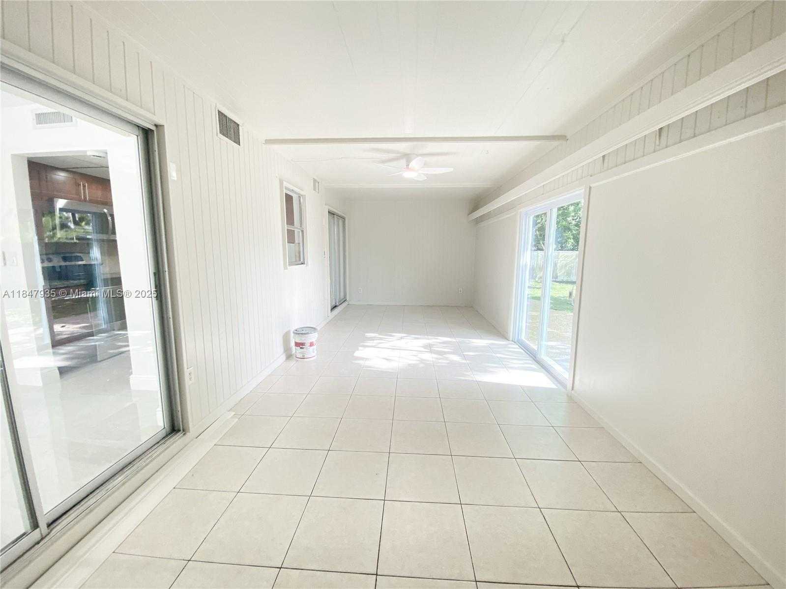 Small Image of 7805 NORTH WEST 67TH AVE #7805, Tamarac Number 13