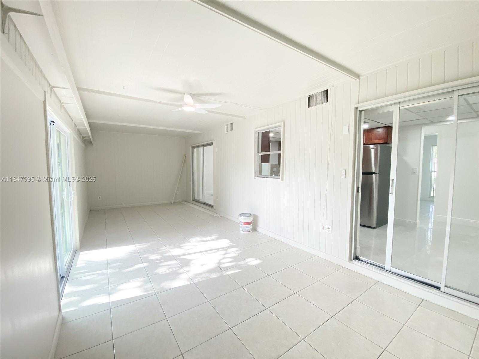 Small Image of 7805 NORTH WEST 67TH AVE #7805, Tamarac Number 15
