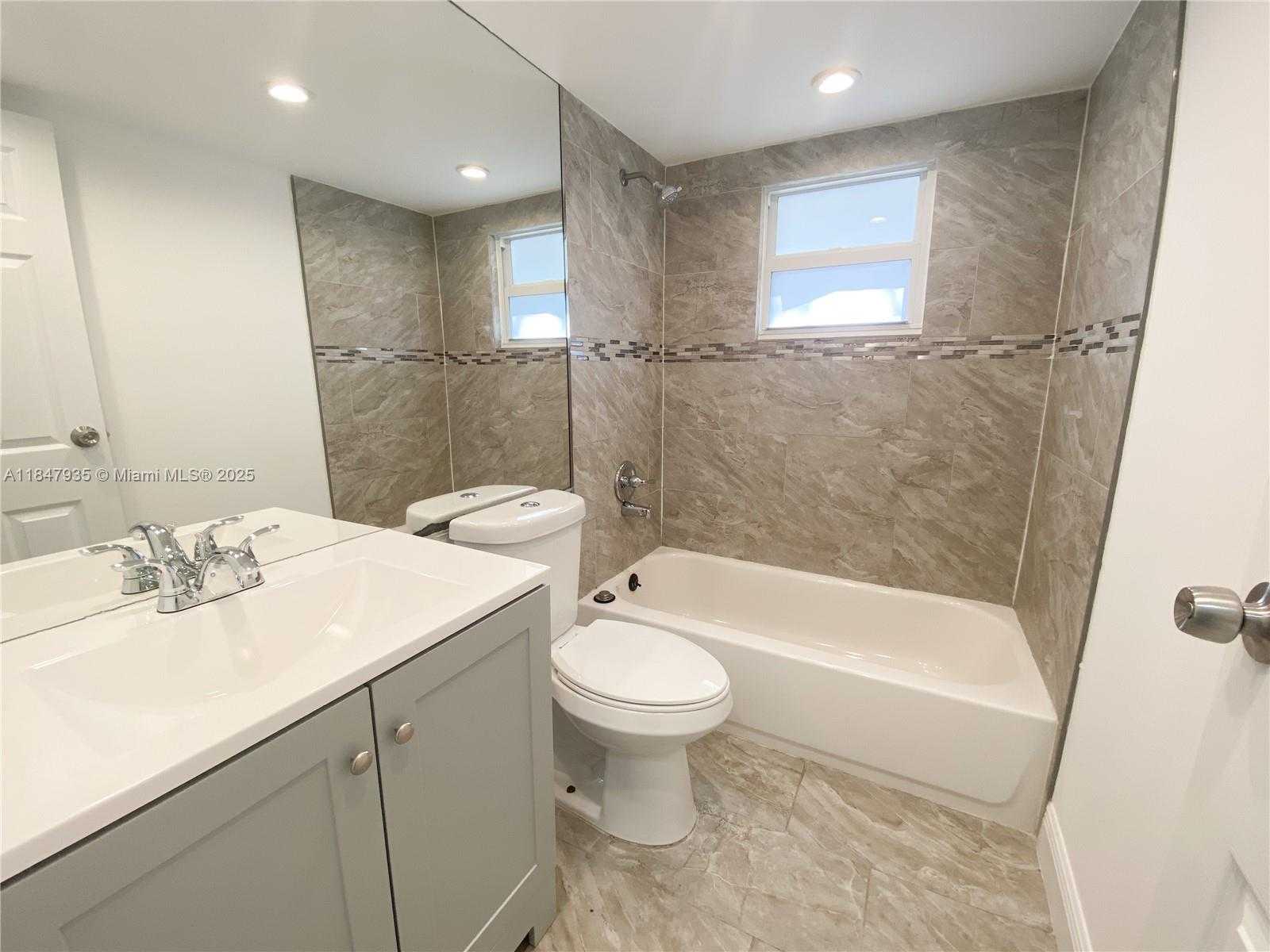 Small Image of 7805 NORTH WEST 67TH AVE #7805, Tamarac Number 22