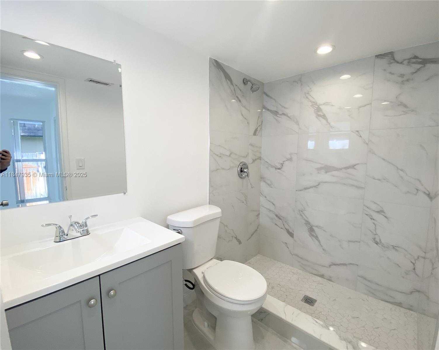Small Image of 7805 NORTH WEST 67TH AVE #7805, Tamarac Number 25