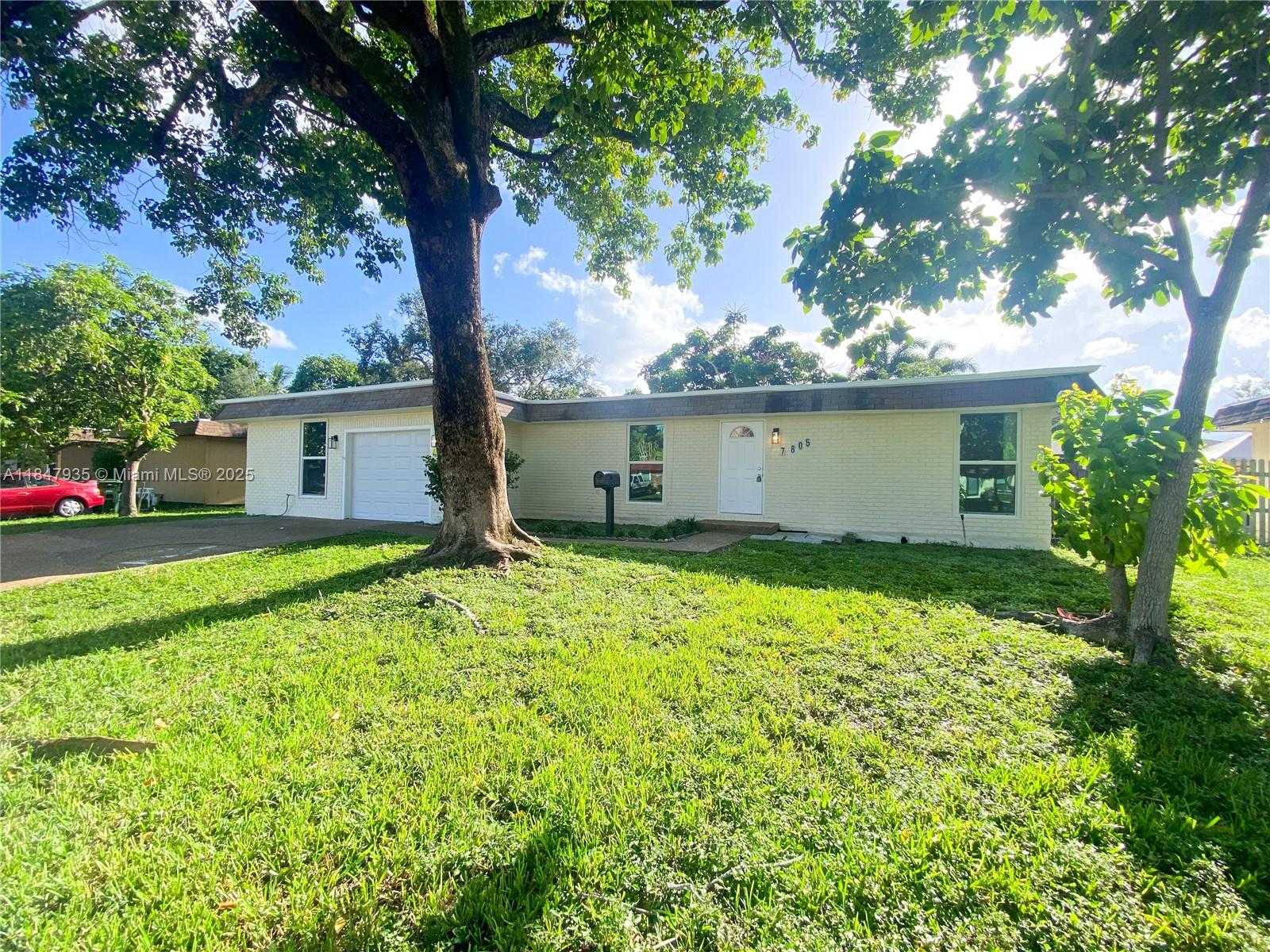 Small Image of 7805 NORTH WEST 67TH AVE #7805, Tamarac Number 3