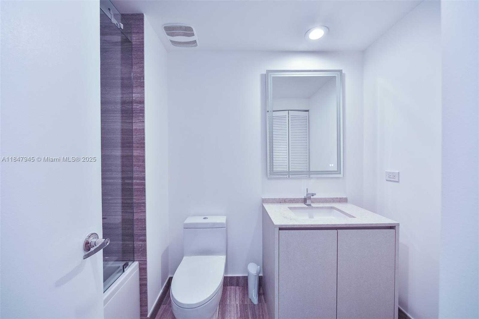 Small Image of 1010 BRICKELL AVE #3107, Miami Number 13