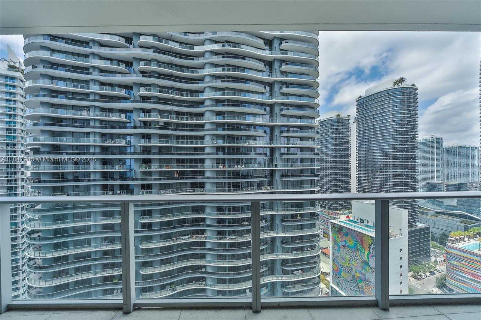 Small Image of 1010 BRICKELL AVE #3107, Miami Number 17