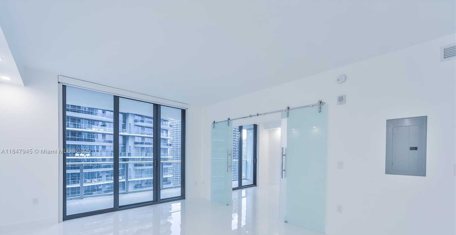 Small Image of 1010 BRICKELL AVE #3107, Miami Number 3