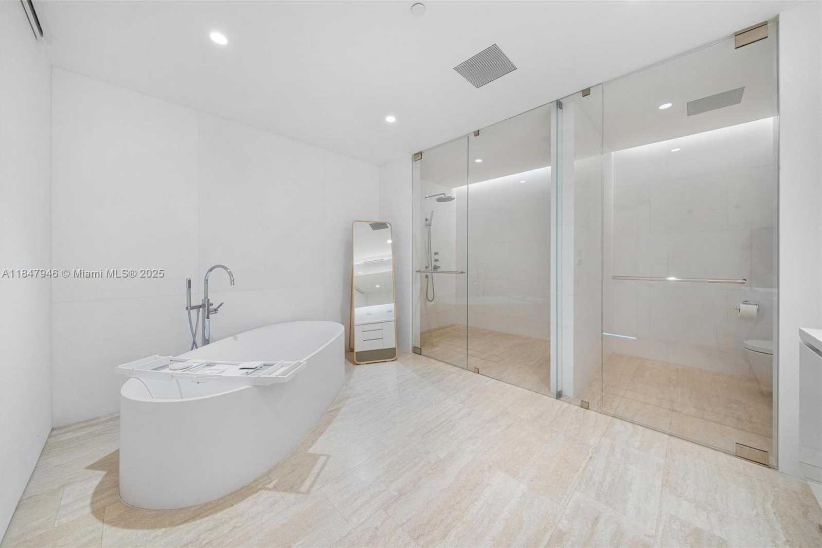 Small Image of 9001 COLLINS AVE #S-406, Surfside Number 17