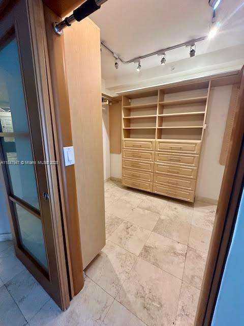 Small Image of 140 MERIDIAN AVE #315, Miami Beach Number 15