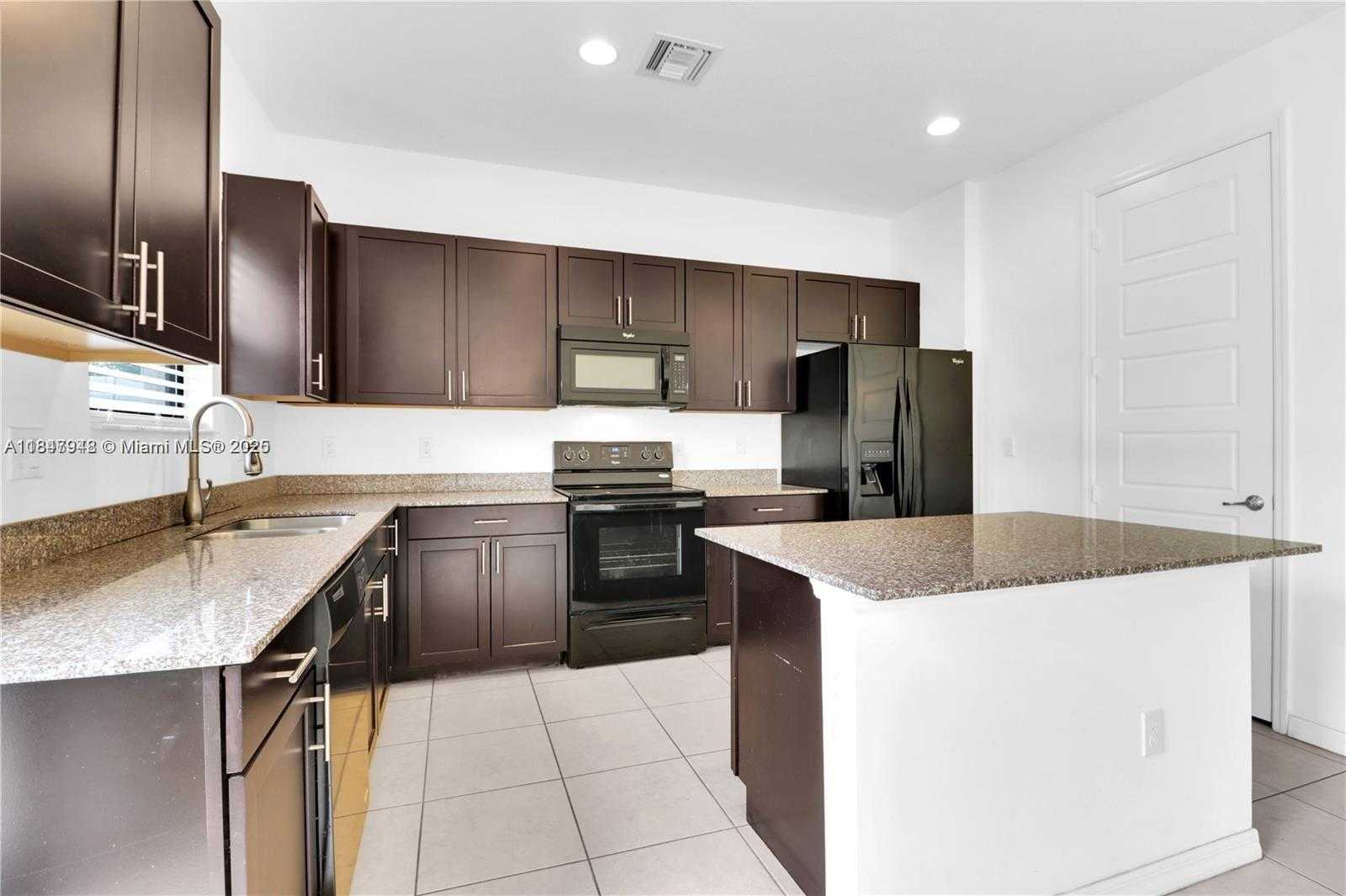 Small Image of 673 NORTH EAST 191ST ST, Miami Number 11