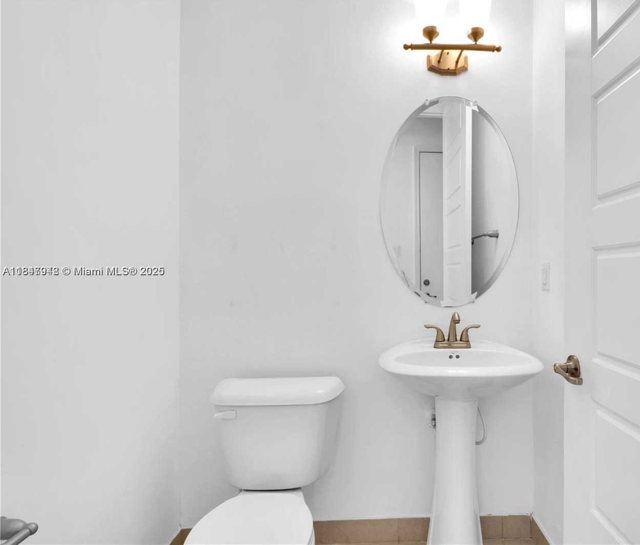 Small Image of 673 NORTH EAST 191ST ST, Miami Number 15
