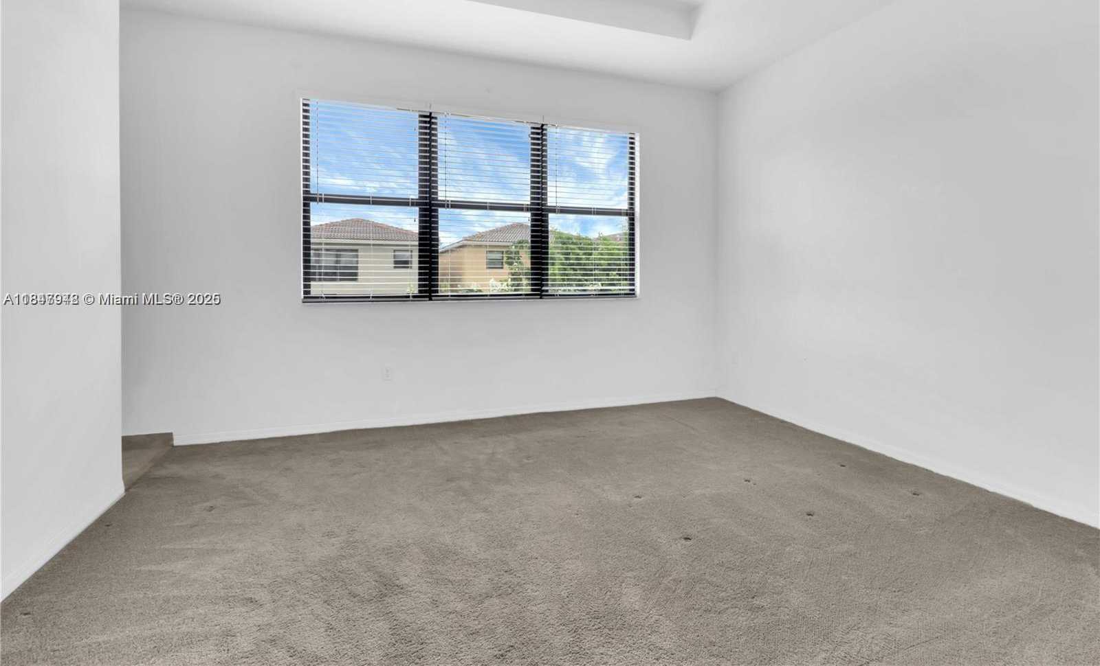 Small Image of 673 NORTH EAST 191ST ST, Miami Number 20