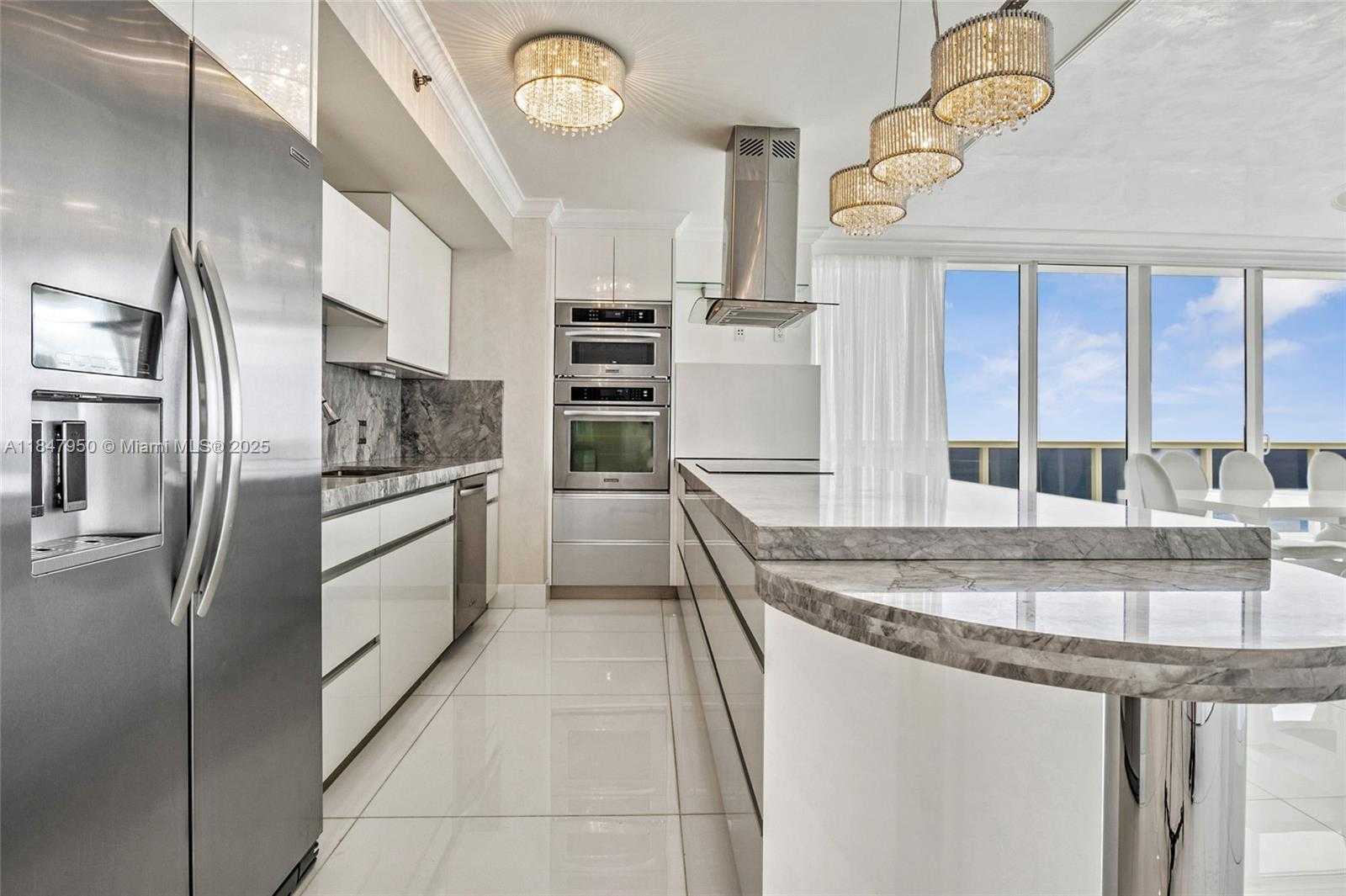 Small Image of 1830 SOUTH OCEAN DR #PH-5102, Hallandale Beach Number 11