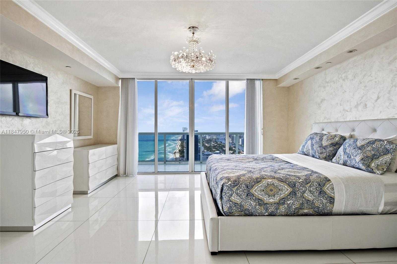 Small Image of 1830 SOUTH OCEAN DR #PH-5102, Hallandale Beach Number 12