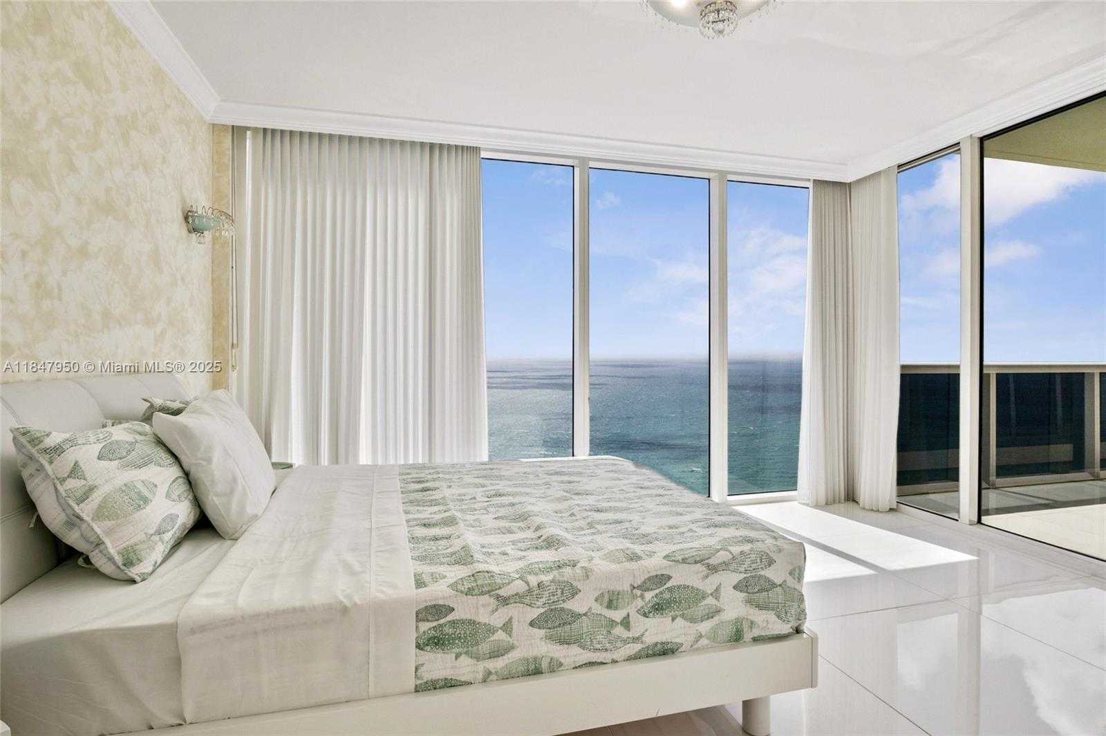 Small Image of 1830 SOUTH OCEAN DR #PH-5102, Hallandale Beach Number 18