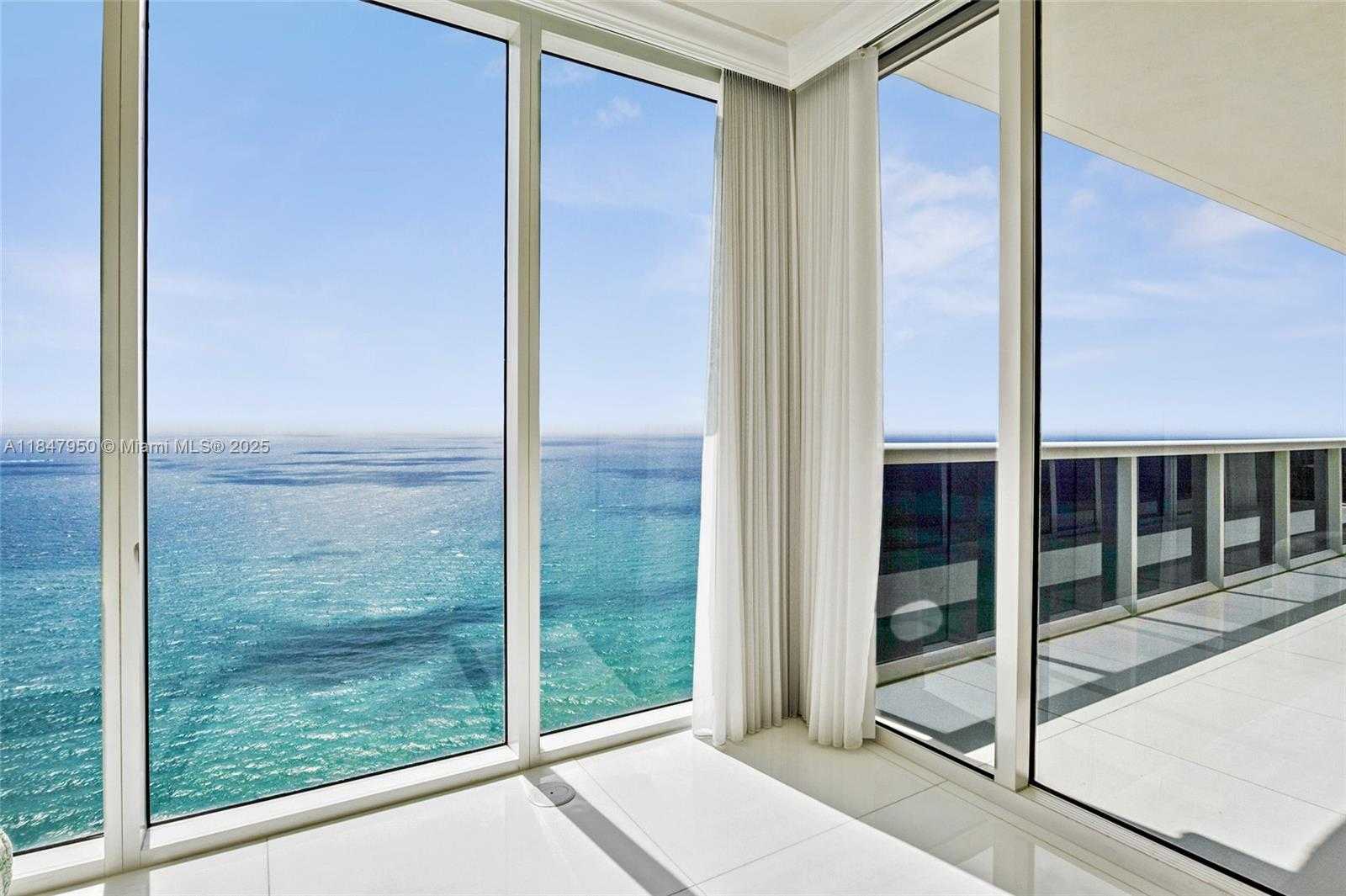Small Image of 1830 SOUTH OCEAN DR #PH-5102, Hallandale Beach Number 19