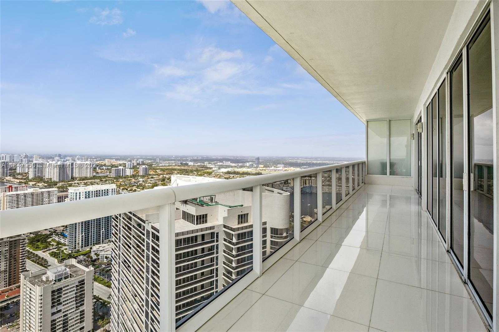 Small Image of 1830 SOUTH OCEAN DR #PH-5102, Hallandale Beach Number 22