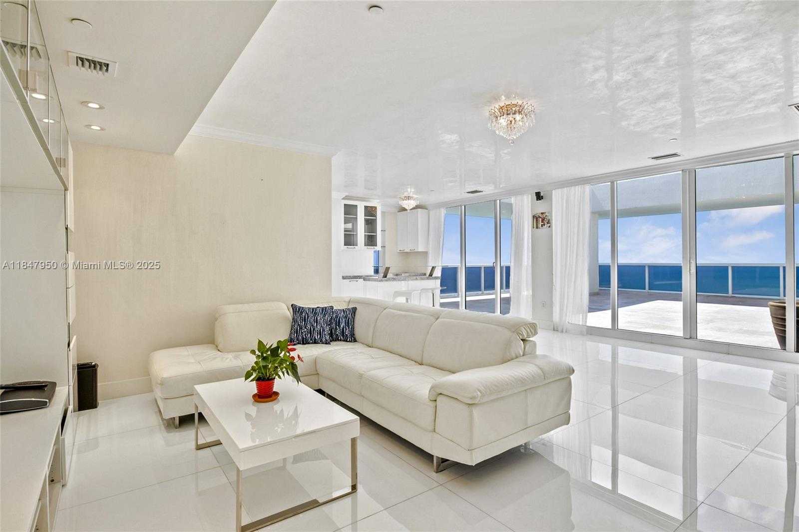 Small Image of 1830 SOUTH OCEAN DR #PH-5102, Hallandale Beach Number 28