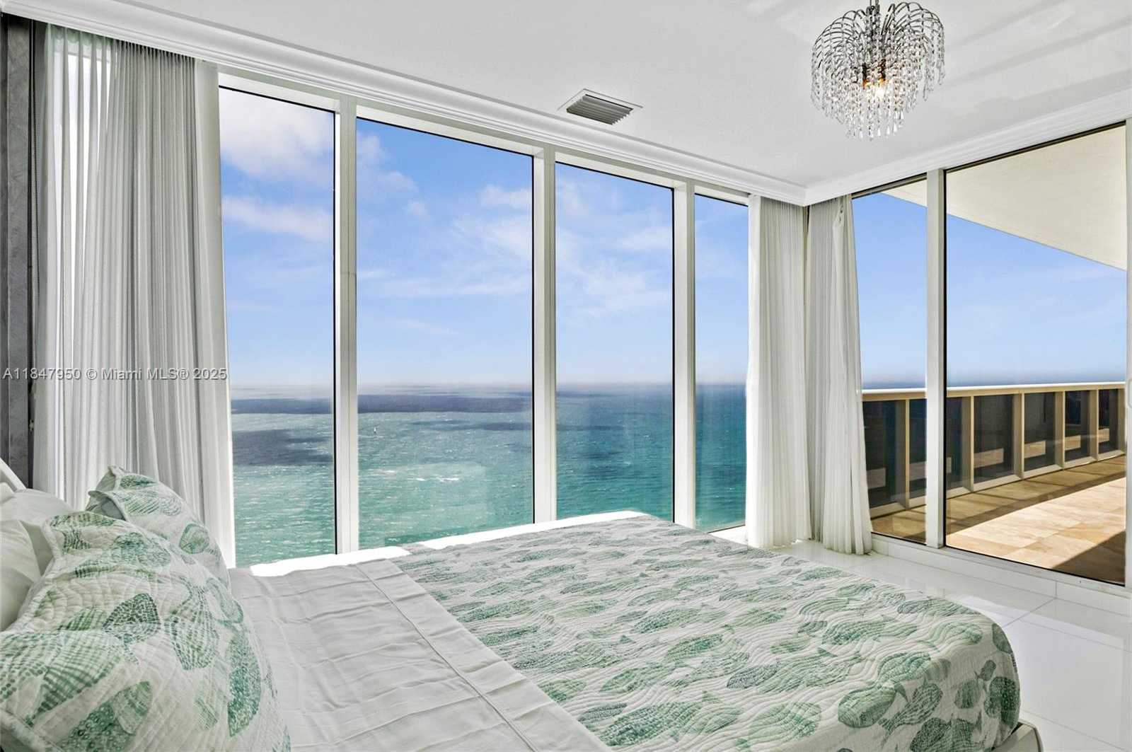 Small Image of 1830 SOUTH OCEAN DR #PH-5102, Hallandale Beach Number 32