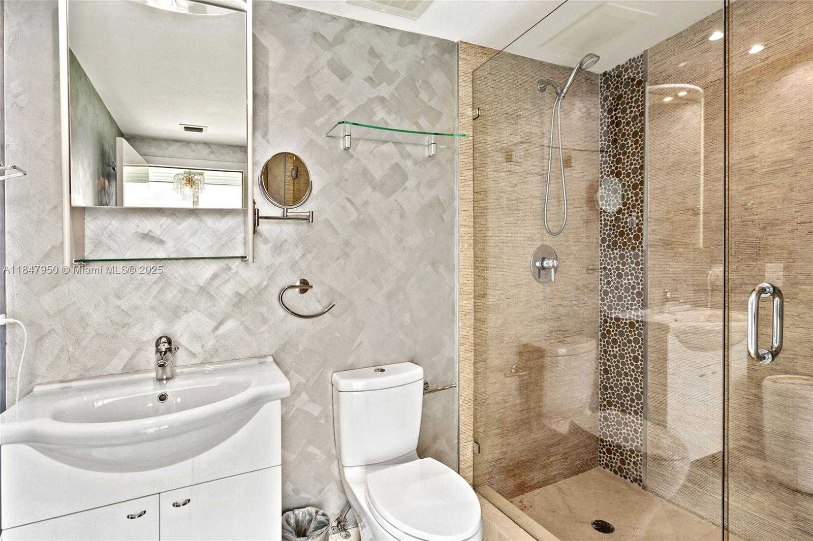 Small Image of 1830 SOUTH OCEAN DR #PH-5102, Hallandale Beach Number 34