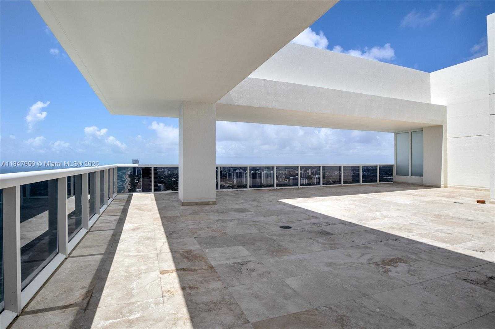 Small Image of 1830 SOUTH OCEAN DR #PH-5102, Hallandale Beach Number 37