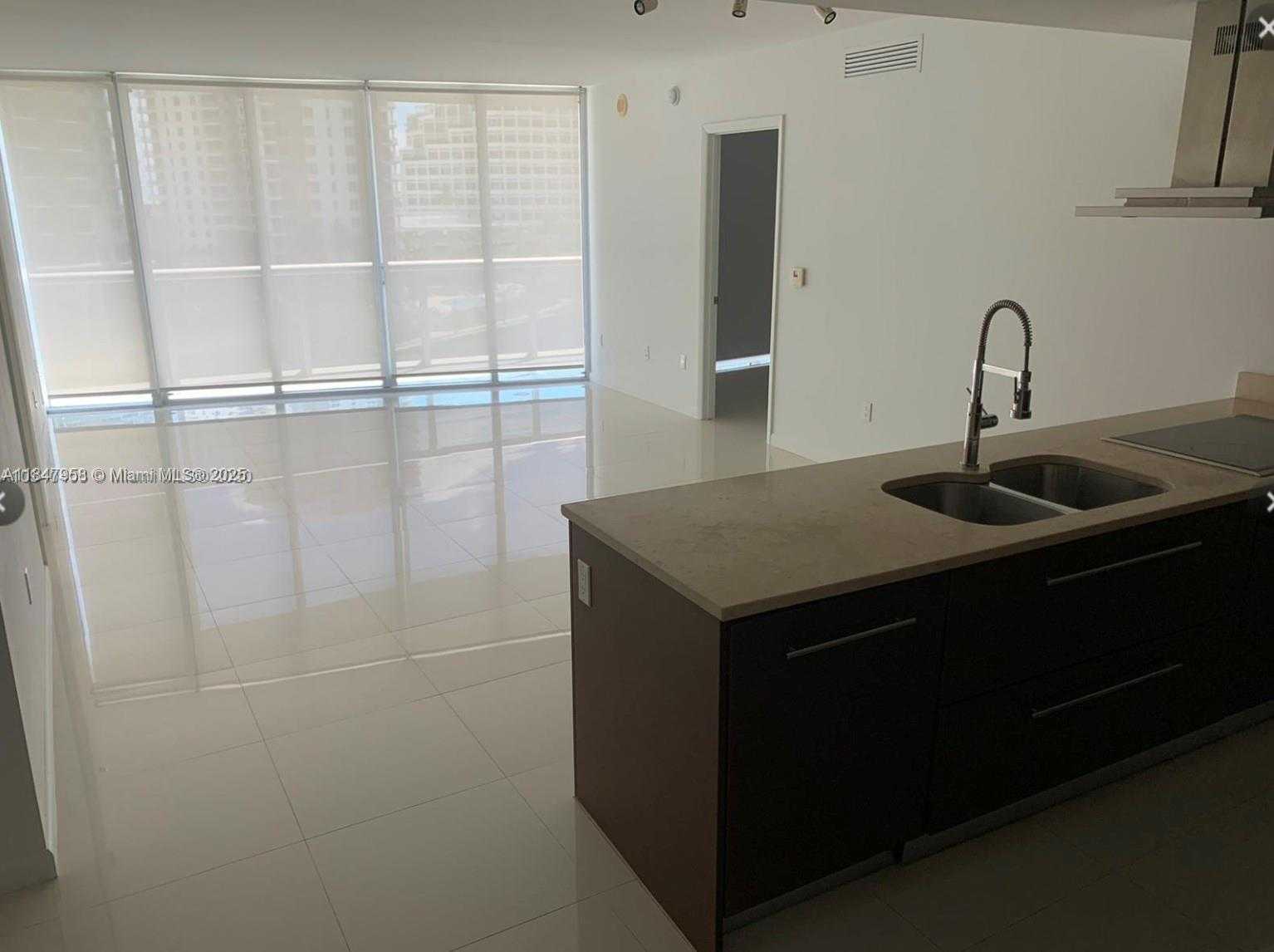 Small Image of 495 BRICKELL AVE #BAY706, Miami Number 12
