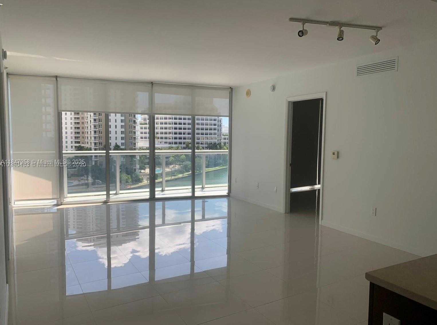 Small Image of 495 BRICKELL AVE #BAY706, Miami Number 13