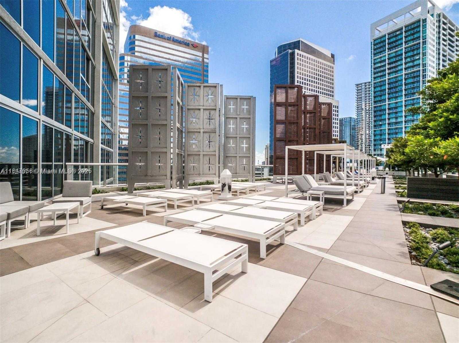 Small Image of 495 BRICKELL AVE #BAY706, Miami Number 6