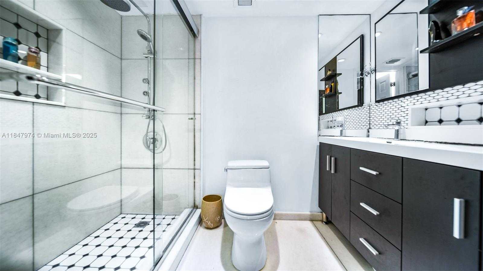 Small Image of 6770 INDIAN CREEK DR #7B, Miami Beach Number 18