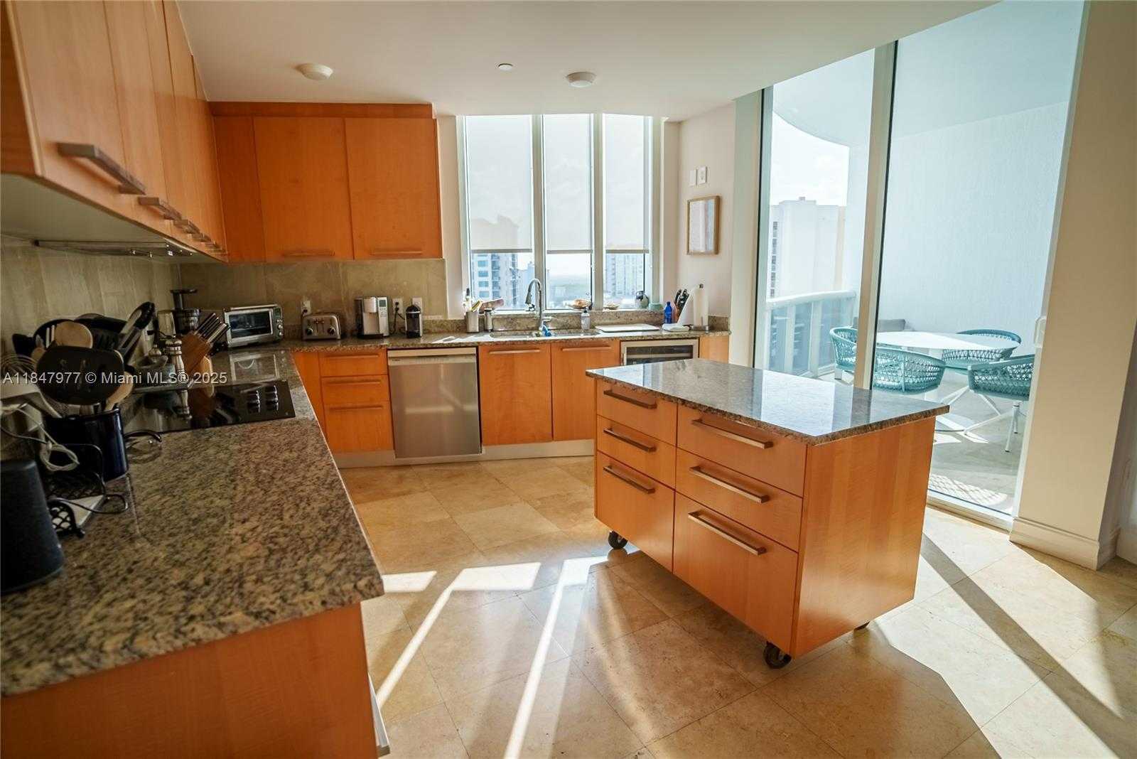 Small Image of 15901 COLLINS AVE #1104, Sunny Isles Beach Number 17