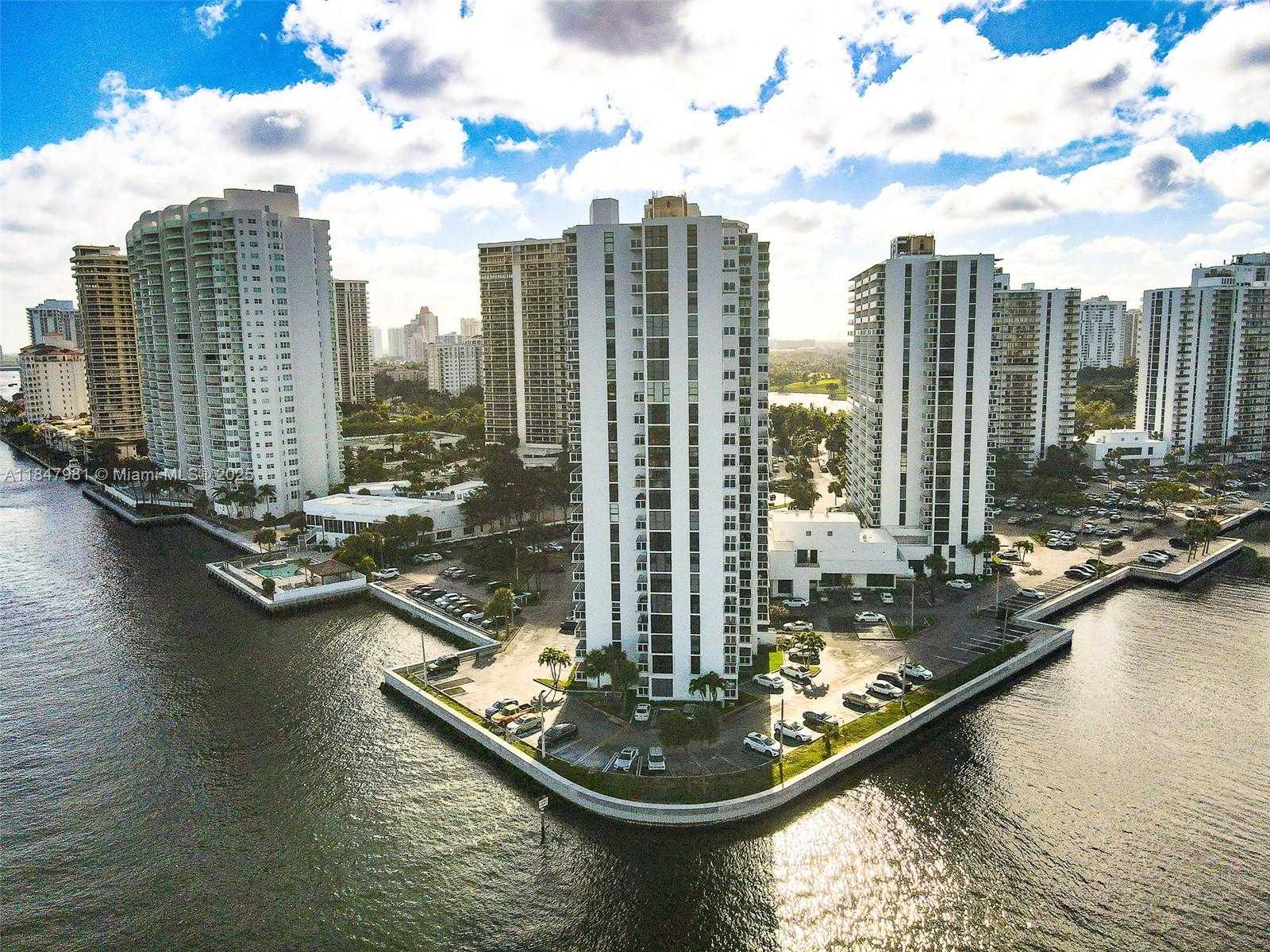 Small Image of 20515 EAST COUNTRY CLUB DR #849, Aventura Number 3